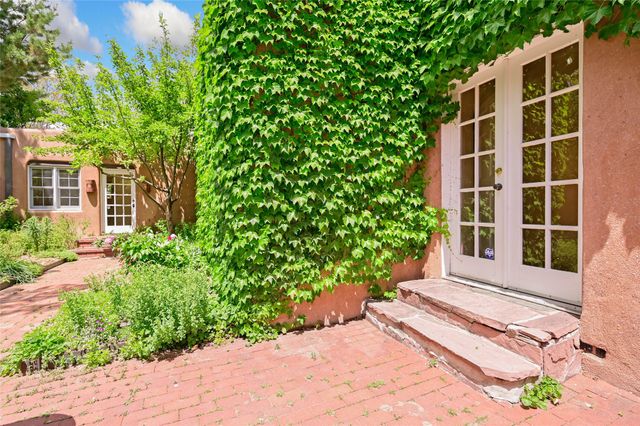 513 Plaza Balentine, Santa Fe, NM 87501