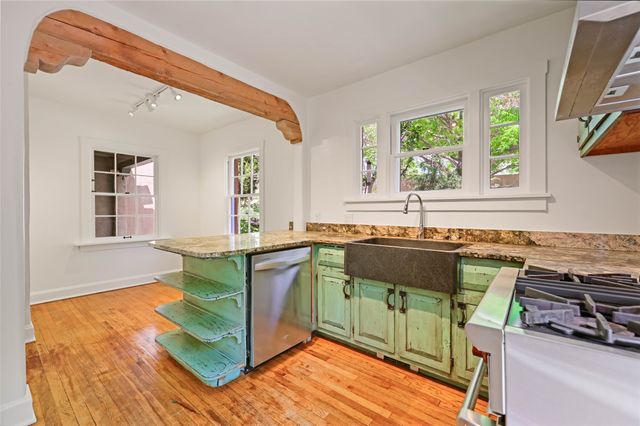 513 Plaza Balentine, Santa Fe, NM 87501