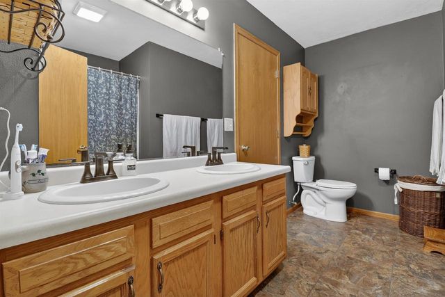 753 Walker Way, Edgerton, WI 53534