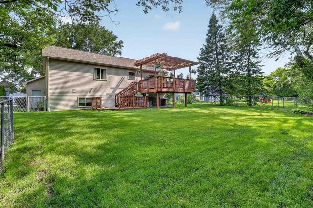 753 Walker Way, Edgerton, WI 53534