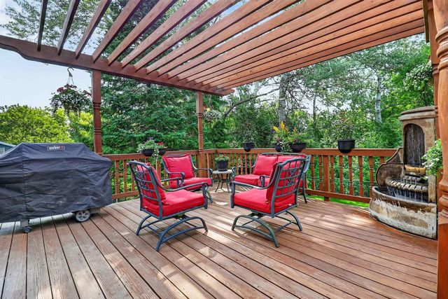 753 Walker Way, Edgerton, WI 53534