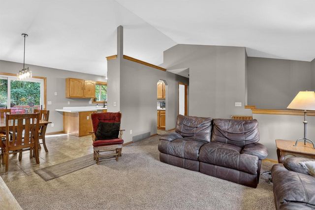 753 Walker Way, Edgerton, WI 53534