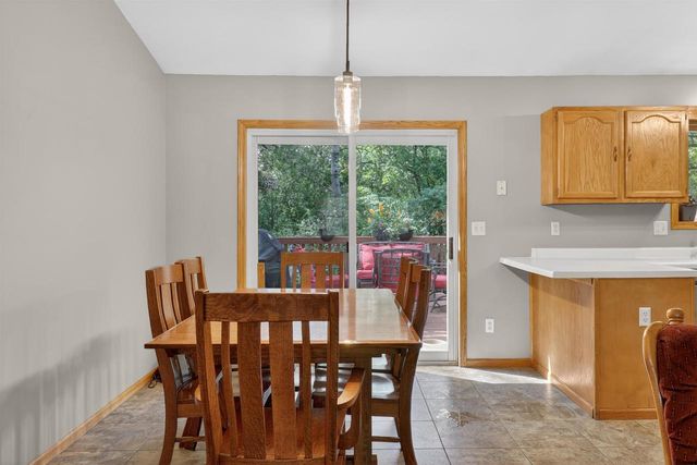 753 Walker Way, Edgerton, WI 53534