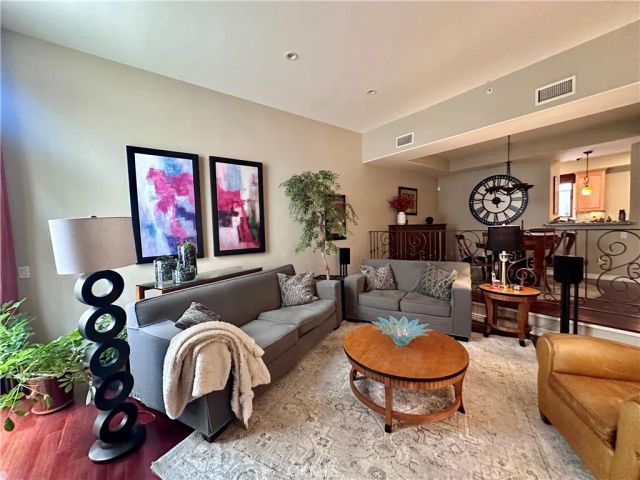 4328 Gentry Avenue 2, Studio City, CA 91604