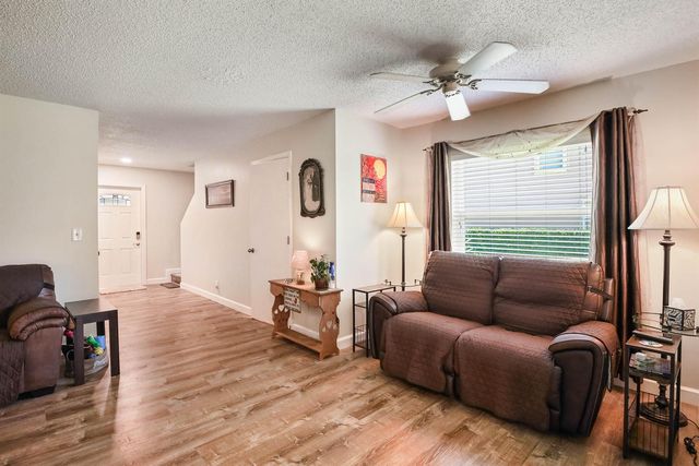 6881 Willow Creek Run, Lake Worth, FL 33463