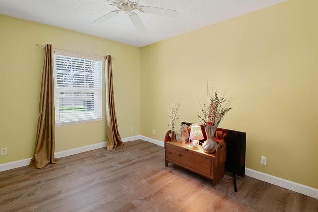 6881 Willow Creek Run, Lake Worth, FL 33463