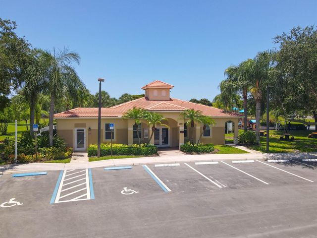 6881 Willow Creek Run, Lake Worth, FL 33463