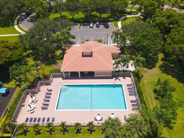 6881 Willow Creek Run, Lake Worth, FL 33463