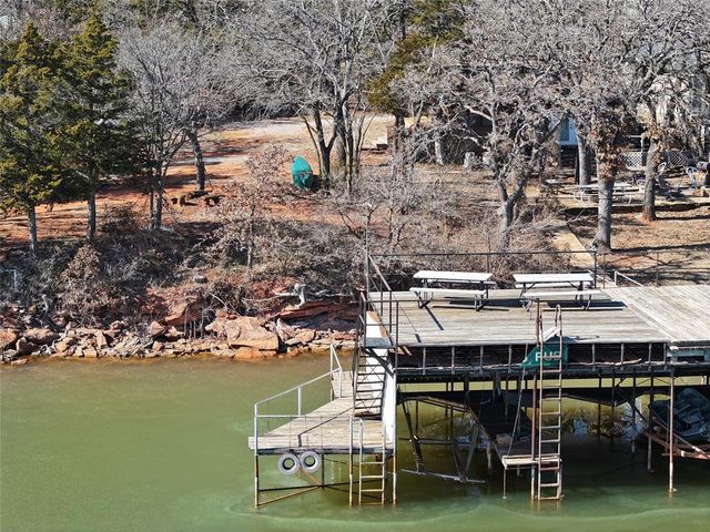 24 W Shore Drive, Edmond, OK 73007