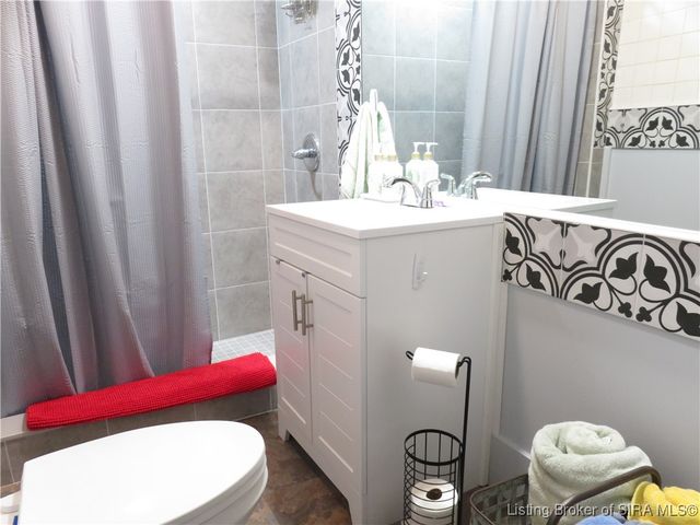 910 E Second Street, Madison, IN 47250