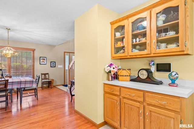 3908 Thackeray Drive, Springfield, IL 62711