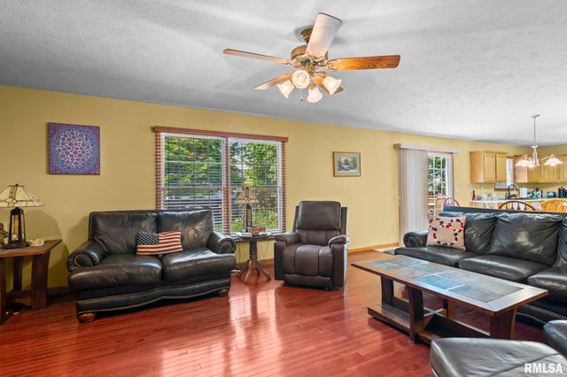 3908 Thackeray Drive, Springfield, IL 62711