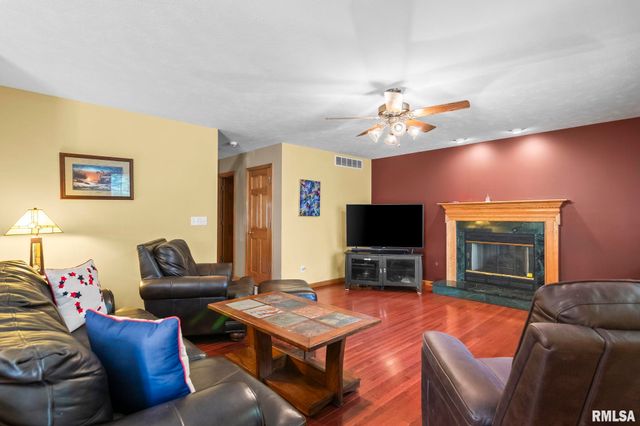 3908 Thackeray Drive, Springfield, IL 62711