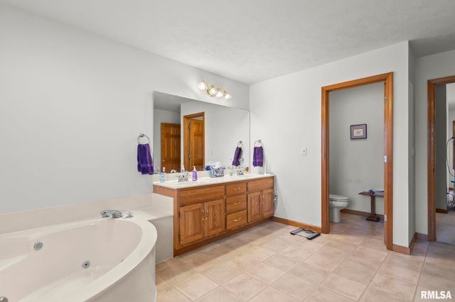 3908 Thackeray Drive, Springfield, IL 62711