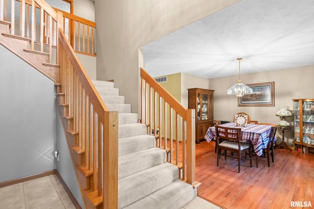 3908 Thackeray Drive, Springfield, IL 62711