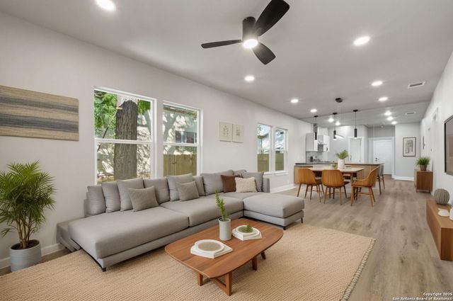 123 Sandmeyer St, San Antonio, TX 78208