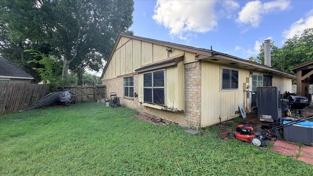 3403 Golders Green Drive, Houston, TX 77082