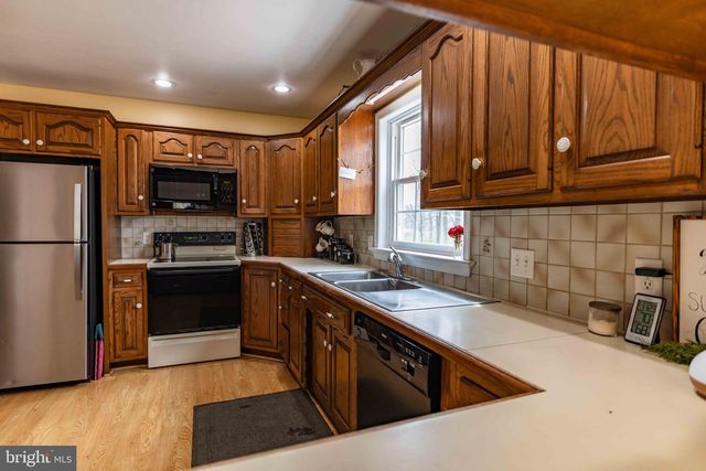 339 CHURCHTOWN RD, Narvon, PA 17555