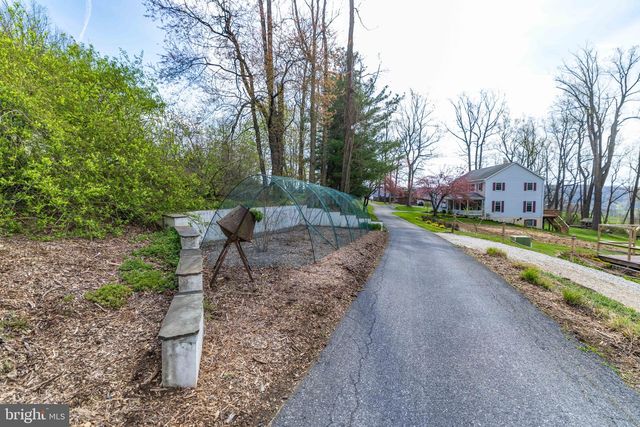 339 CHURCHTOWN RD, Narvon, PA 17555