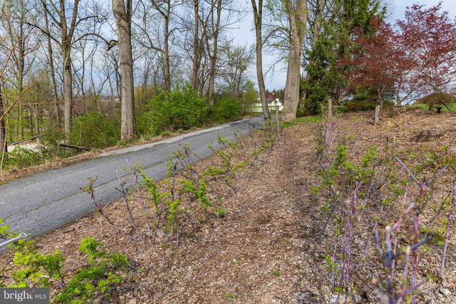 339 CHURCHTOWN RD, Narvon, PA 17555