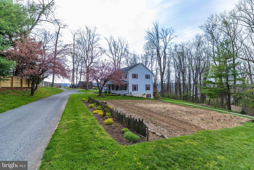 339 CHURCHTOWN RD, Narvon, PA 17555