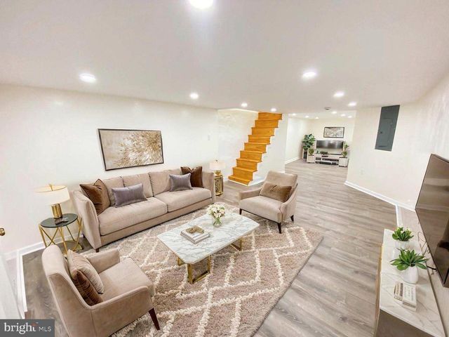 3555 EMERALD ST, Philadelphia, PA 19134