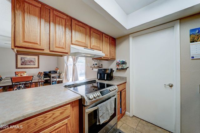 4727 W NORTHVIEW Avenue, Glendale, AZ 85301