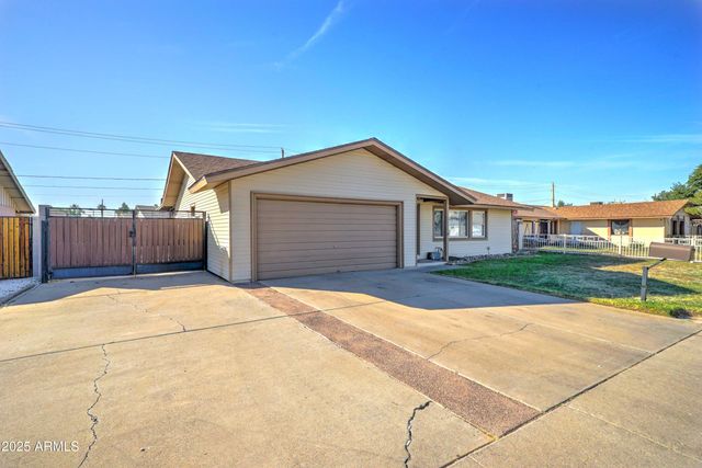 4727 W NORTHVIEW Avenue, Glendale, AZ 85301