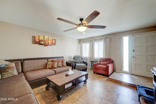 4727 W NORTHVIEW Avenue, Glendale, AZ 85301