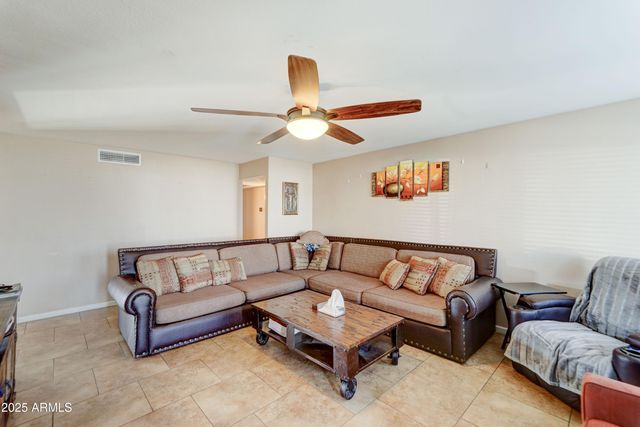 4727 W NORTHVIEW Avenue, Glendale, AZ 85301