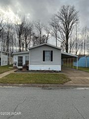 32 Lakeside Drive, Lima, OH 45804