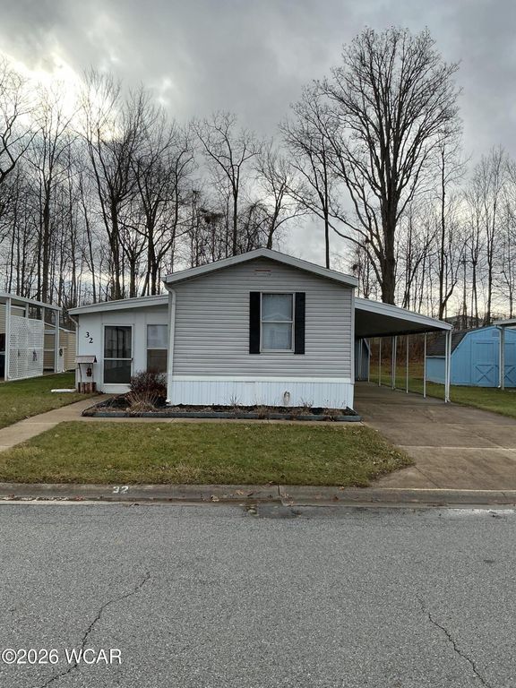 32 Lakeside Drive, Lima, OH 45804