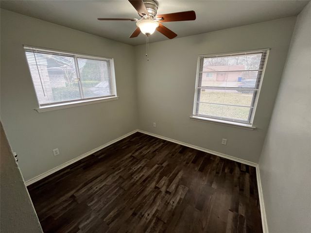 1841 S Perry Road, Carrollton, TX 75006