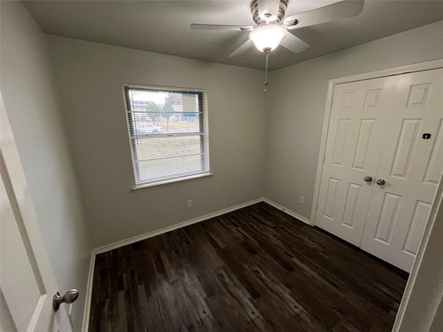 1841 S Perry Road, Carrollton, TX 75006