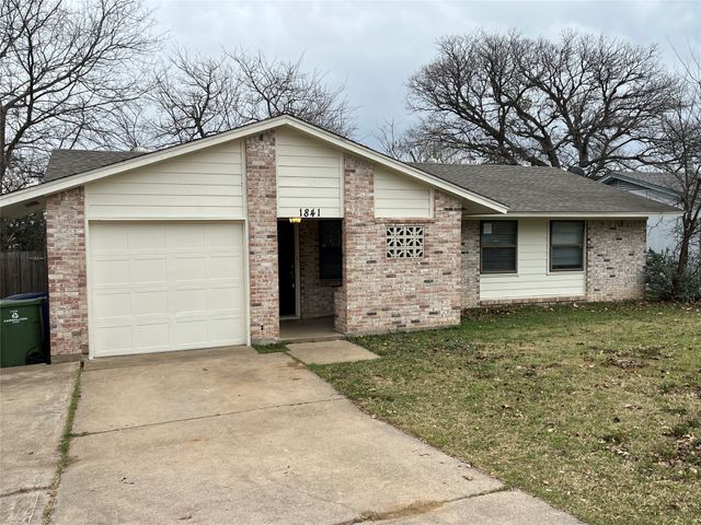 1841 S Perry Road, Carrollton, TX 75006