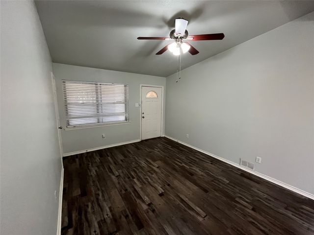 1841 S Perry Road, Carrollton, TX 75006