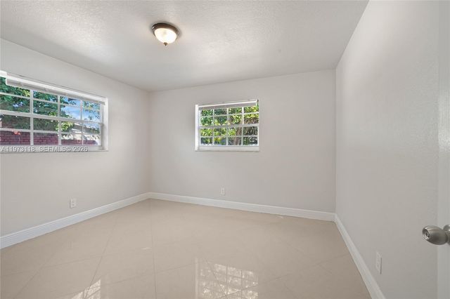 3861 NW 6th Ct, Lauderhill, FL 33311