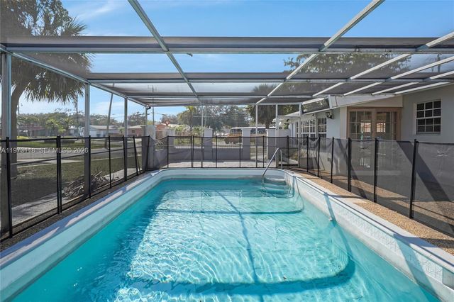 3861 NW 6th Ct, Lauderhill, FL 33311