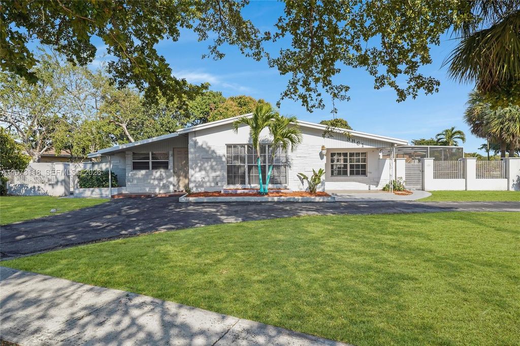 3861 NW 6th Ct, Lauderhill, FL 33311