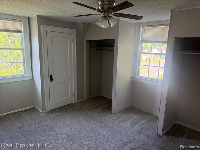 958 N Chevrolet Avenue, Flint, MI 48504