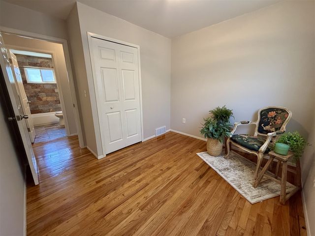 6924 Belton Street, Garden City, MI 48135