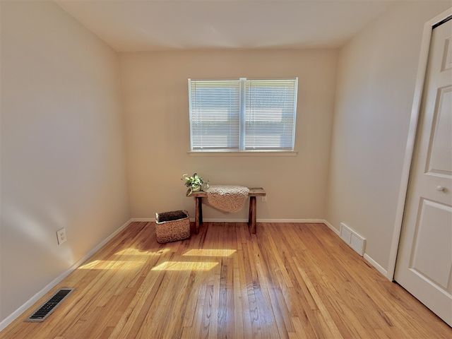 6924 Belton Street, Garden City, MI 48135