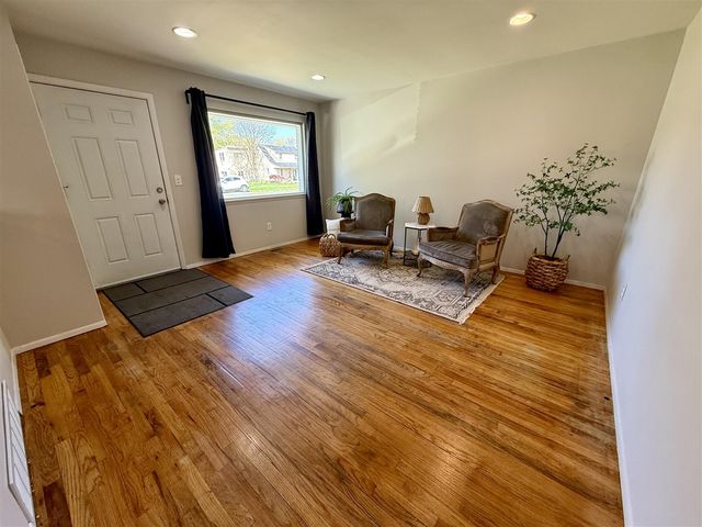 6924 Belton Street, Garden City, MI 48135