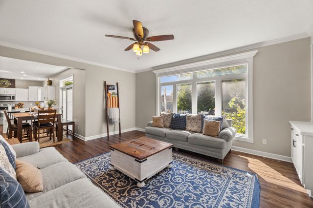 14418 Oak Brook Drive, Urbandale, IA 50323
