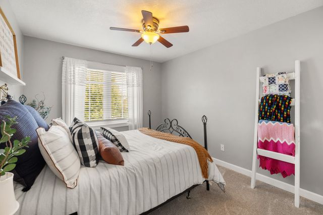 14418 Oak Brook Drive, Urbandale, IA 50323