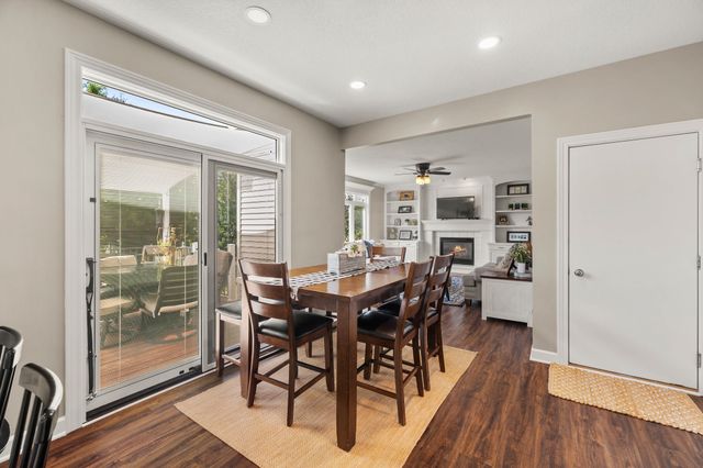 14418 Oak Brook Drive, Urbandale, IA 50323