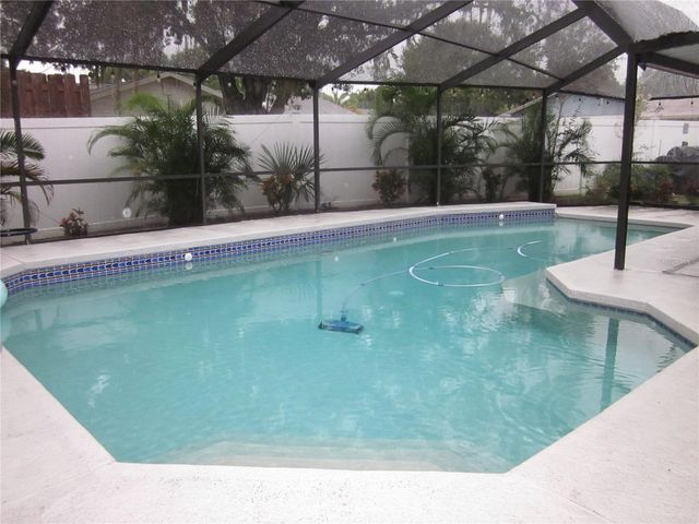 4902 COUNTRY AIRE LANE, Tampa, FL 33624