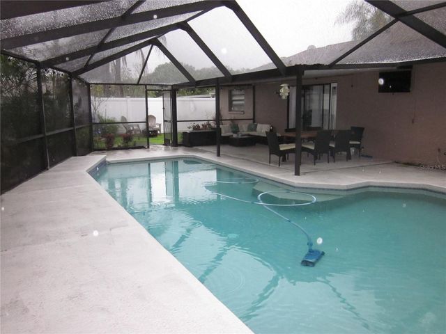 4902 COUNTRY AIRE LANE, Tampa, FL 33624