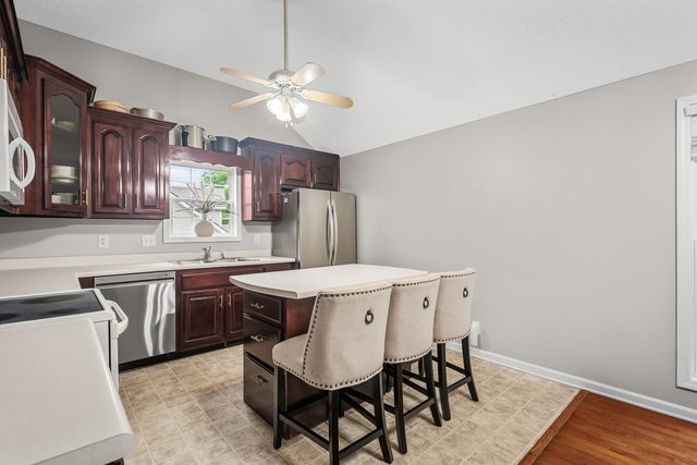 1691 Barrywood Cir, E, Clarksville, TN 37042