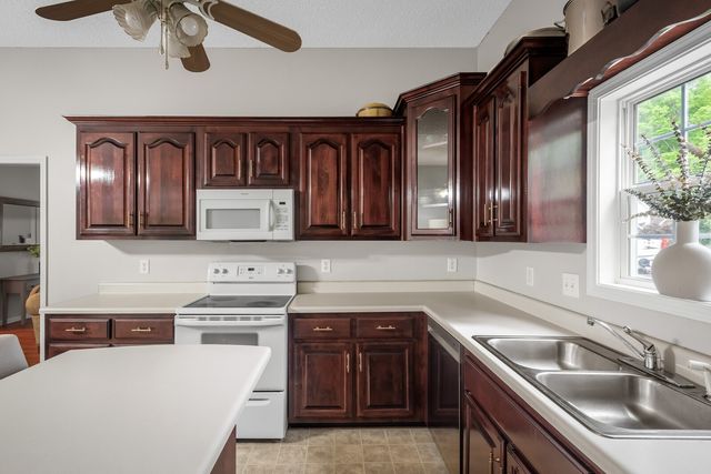 1691 Barrywood Cir, E, Clarksville, TN 37042